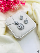 Fancy Beautiful Delicate Design Cut Zircon Work Locket Set For Her😍😍😍