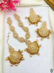 Fancy Beautiful Delicate Design Zircon Mala Style Set With Teeka and Bounda For Her😍😍😍