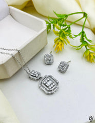 Fancy Beautiful Delicate Design Cut Zircon Work Locket Set For Her😍😍😍