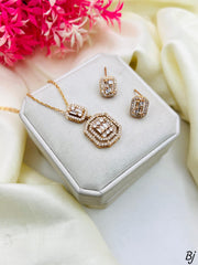 Fancy Beautiful Delicate Design Cut Zircon Work Locket Set For Her😍😍😍