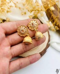Fancy Beautiful Gold Plated Zircon Jhumki For Her😍😍😍