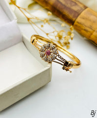 Fancy Beautiful Flower Design Micro Zircon Work Hand Cuffs For Her😍