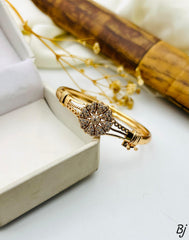 Fancy Beautiful Flower Design Micro Zircon Work Hand Cuffs For Her😍