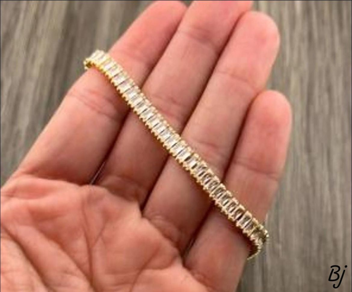 Fancy Beautiful Gold Plated Zircon Tapper Bracelet For Her😍